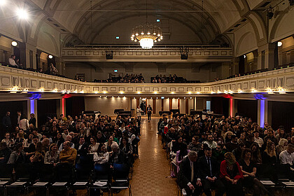 265 Diplomandinnen und Diplomanden feierten in Bern ihren Abschluss